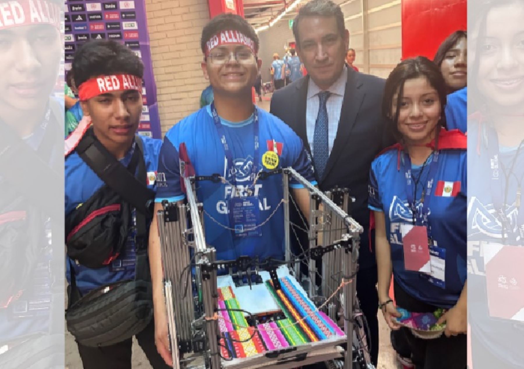 Escolares de Arequipa representaron con éxito a Perú en la competencia mundial de robótica First Global Challenge 2024, que se desarrolló en Atenas, Grecia. Foto: ANDINA/difusión.