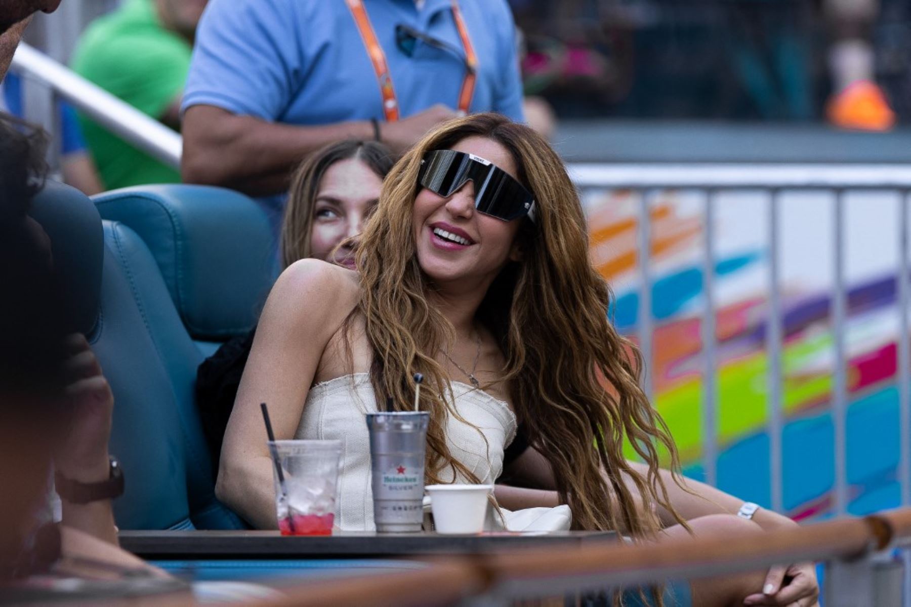 La cantante colombiana Shakira asiste a la final masculina del Abierto de Miami entre Grigor Dimitrov de Bulgaria y Jannik Sinner de Italia en el Hard Rock Stadium el 31 de marzo de 2024 en Miami Gardens, Florida. Foto: AFP