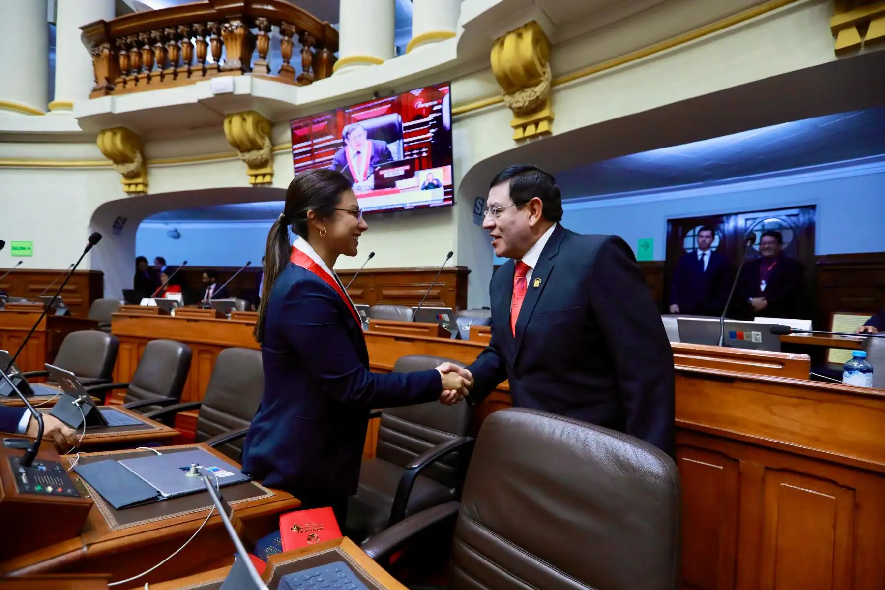La Mesa Directiva del Parlamento, que preside Eduardo Salhuana Cavides, tomó juramentó esta mañana a Ana Zadith Zegarra Saboya como congresista de la república para completar el periodo legislativo 2021-2026. Foto:ANDINA/ Congreso