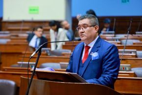 Ministro del Ambiente, Juan Carlos Castro, expone ante el Pleno del Congreso. Foto: MINAM/Difusión.