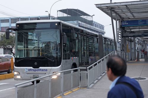 El transporte público se desarrolla con normalidad en Lima y Callao