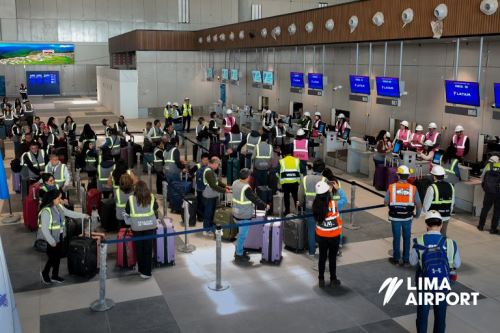 Cientos de voluntarios participaron en las pruebas de  las operaciones de check-in y control de equipajes y pasajeros del Nuevo Aeropuerto Internacional Jorge Chávez .ANDINA/Difusión