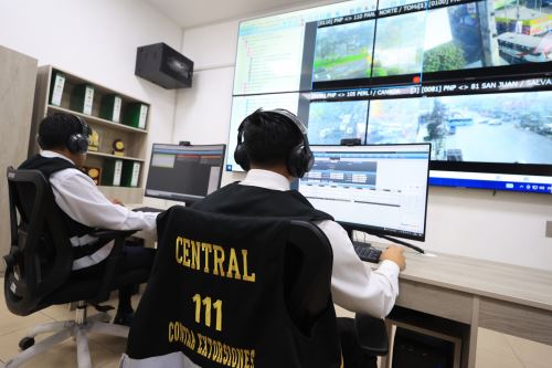 Central 111, línea telefónica de atención gratuita e inmediata frente a casos de extorsiones. Foto: ANDINA/Prensa Presidencia