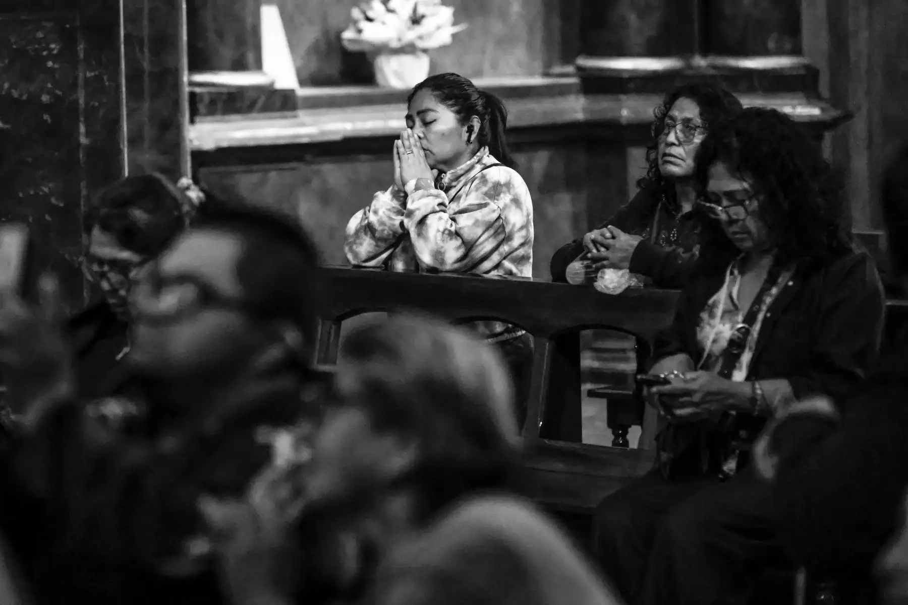 Inspirados en el lema "Señor, que aprendamos a ser uno como Tú y el Padre", el anda del Señor de los Milagros saldrá este sábado 5 de octubre, en su primer recorrido por las calles de Lima, en compañía de sus innumerables devotos. Foto: ANDINA/Luis Iparraguirre