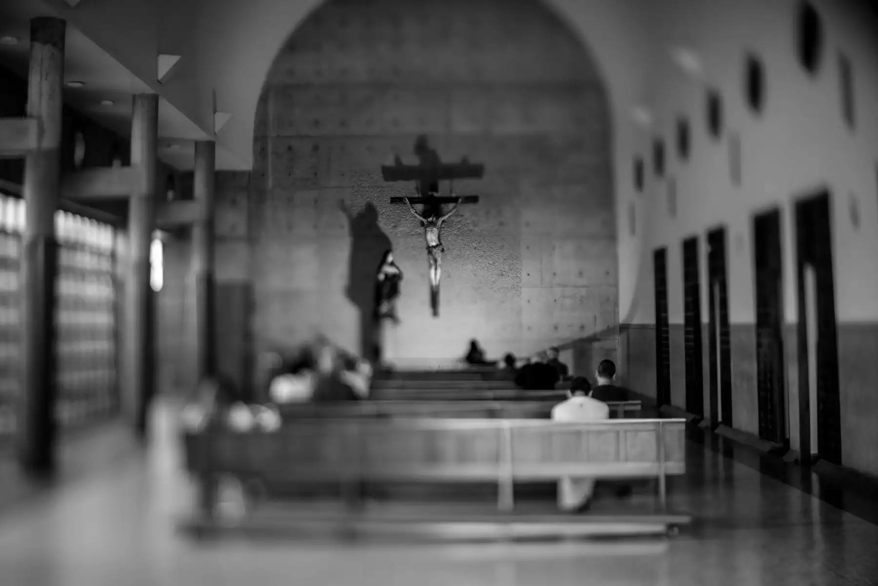 El viernes 18 de octubre, el Señor de los Milagros iniciará su recorrido, a las 06.00 horas, por la avenida Tacna, jirón Ica, jirón de la Unión ingresando a la Plaza de Armas para los homenajes de la Municipalidad Metropolitana de Lima, Palacio de Gobierno y Palacio Arzobispal continuando por el jirón Carabaya, jirón Ucayali, avenida Abancay, jirón Junín, jirón Huanta, jirón Ancash, jirón Manuel Pardo, jirón Junín hasta la Iglesia del Carmen de Lima, donde pernoctará. Foto: ANDINA/Luis Iparraguirre