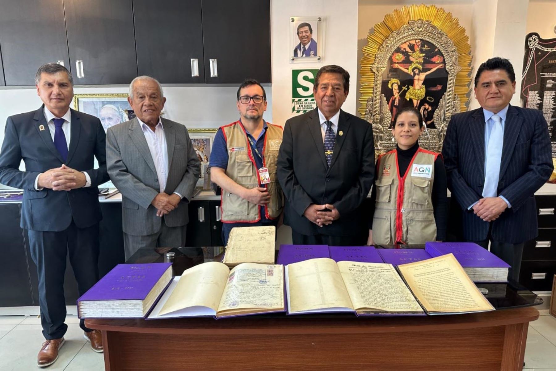 El Ministerio de Cultura declaró Patrimonio Cultural a documentos de la Octava Cuadrilla de Cargadores del Señor de los Milagros de Nazarenas. Foto:ANDINA/Difusión