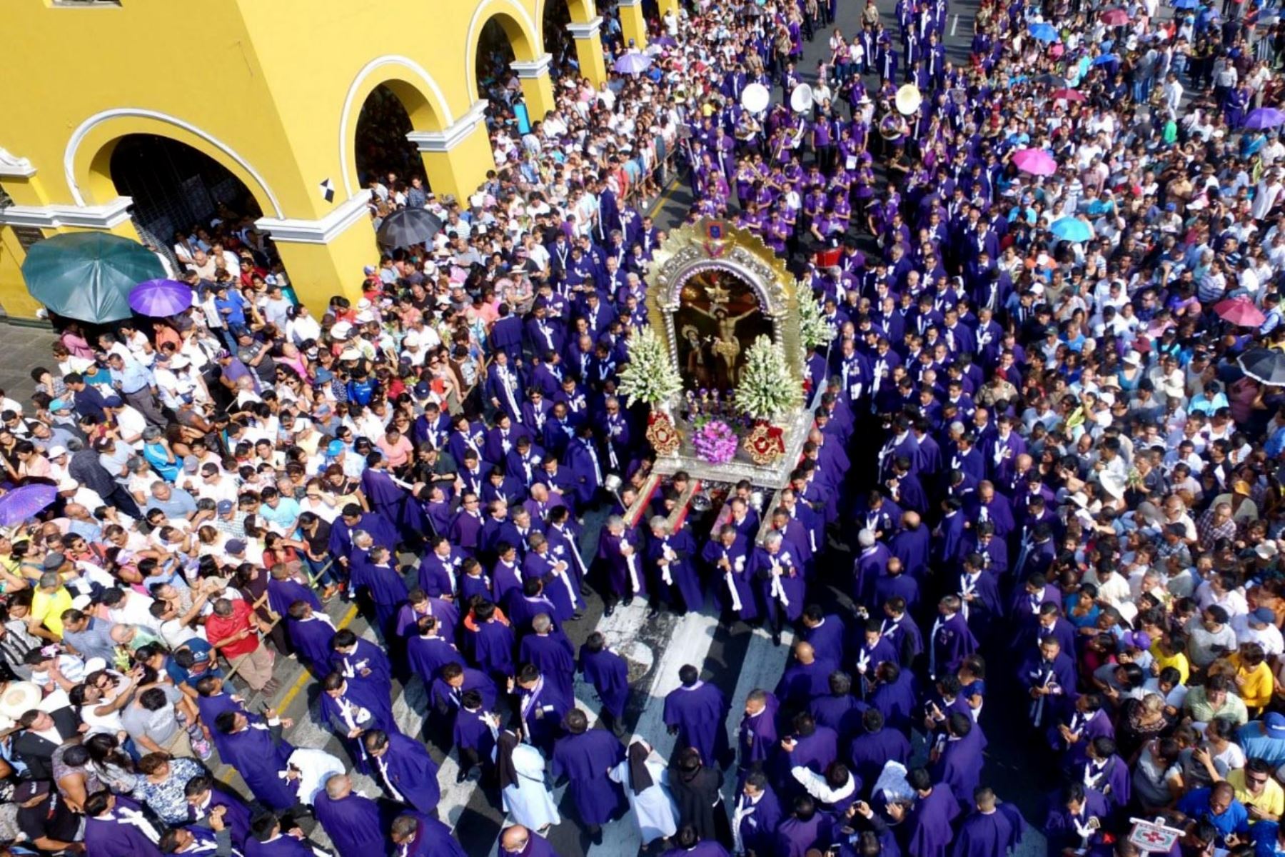 El Ministerio de Cultura declaró Patrimonio Cultural a documentos de la Octava Cuadrilla de Cargadores del Señor de los Milagros de Nazarenas. Foto:ANDINA/Difusión