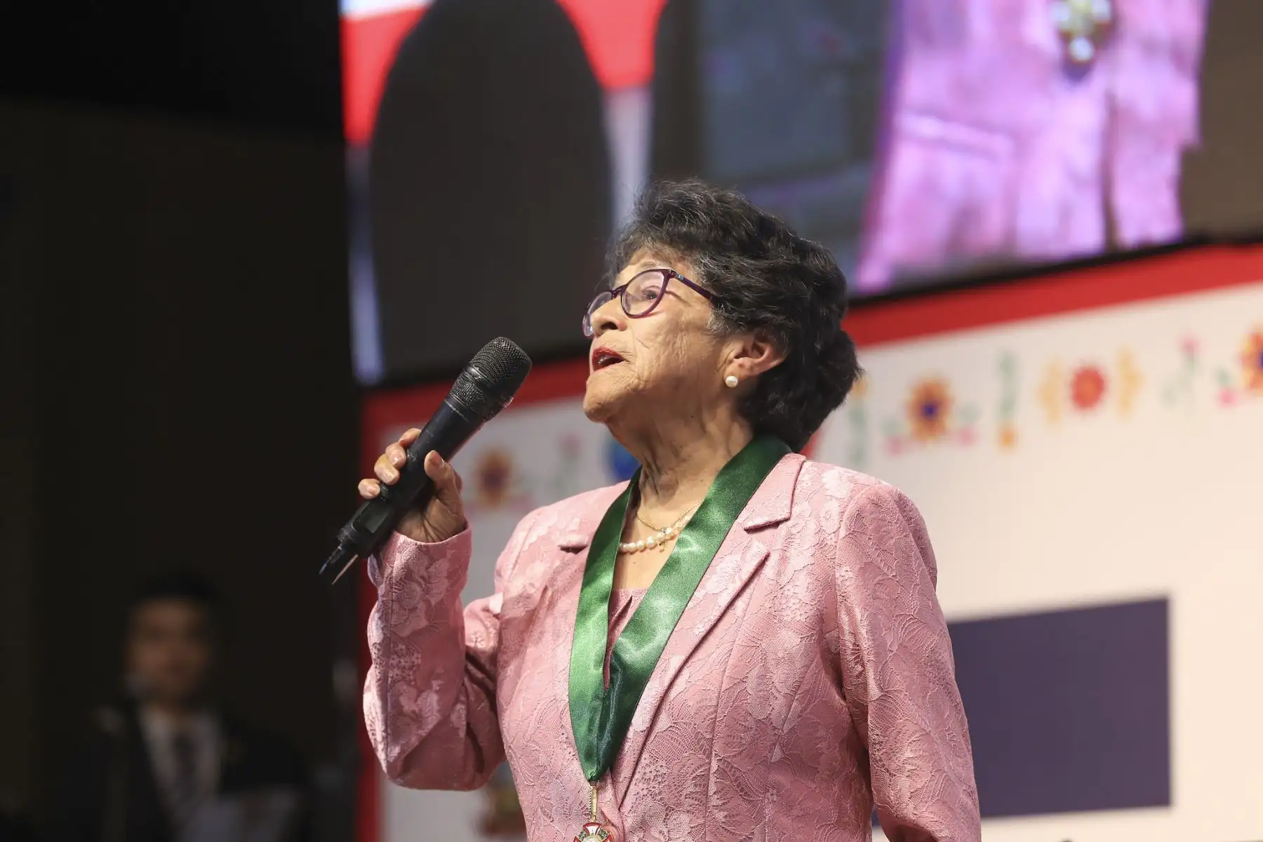 La presidenta de la República, Dina Ercilia Boluarte Zegarra, participó en la ceremonia de entrega de las “Palmas Magisteriales”, en reconocimiento al aporte y desempeño ejemplar de los profesionales de la educación. Foto: ANDINA/Presidencia