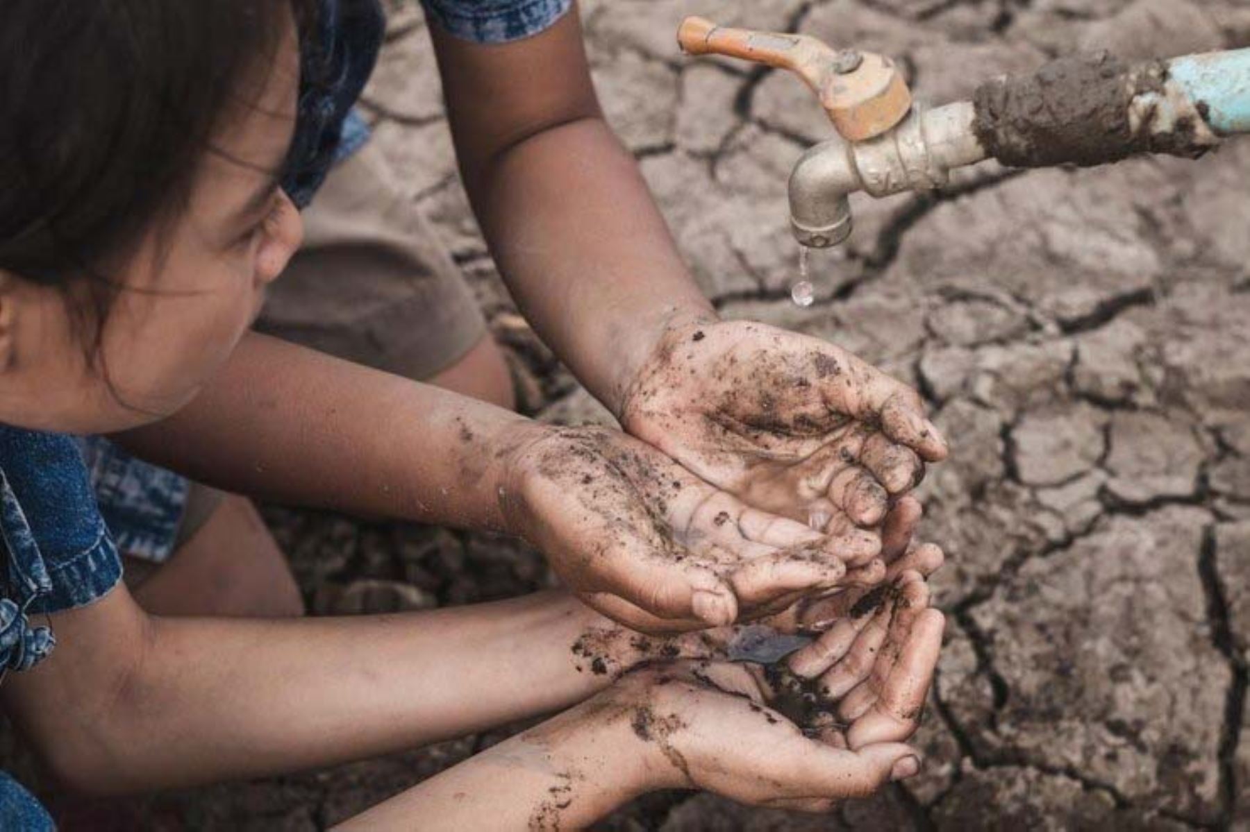 La niñas y niños que viven en las zonas que se producen inundaciones, sequias o incendios forestales  son las más afectadas por estas emergencias. ANDINA/ Plan Internacional.