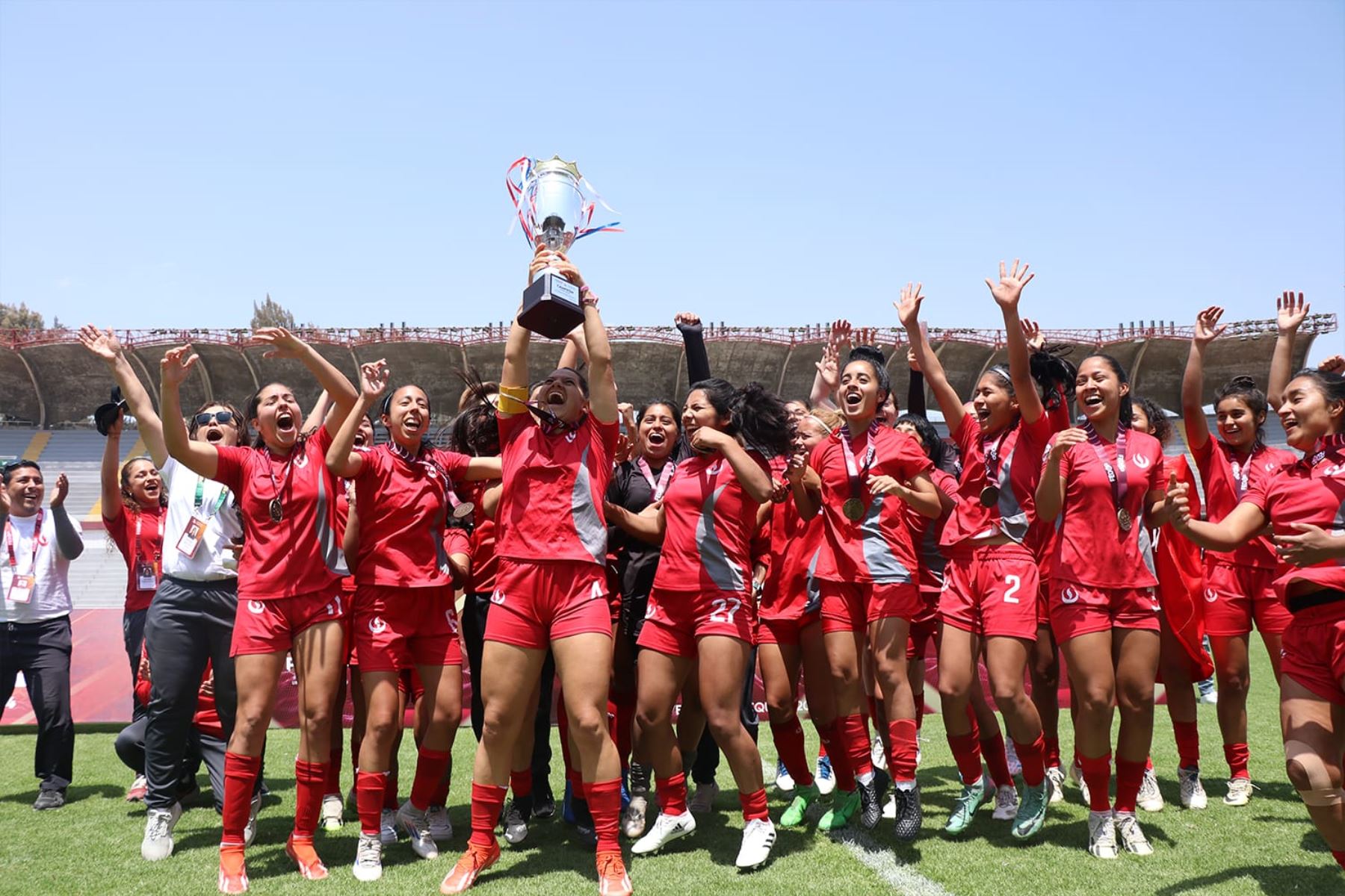 La UPC se coronó campeón del fútbol femenino