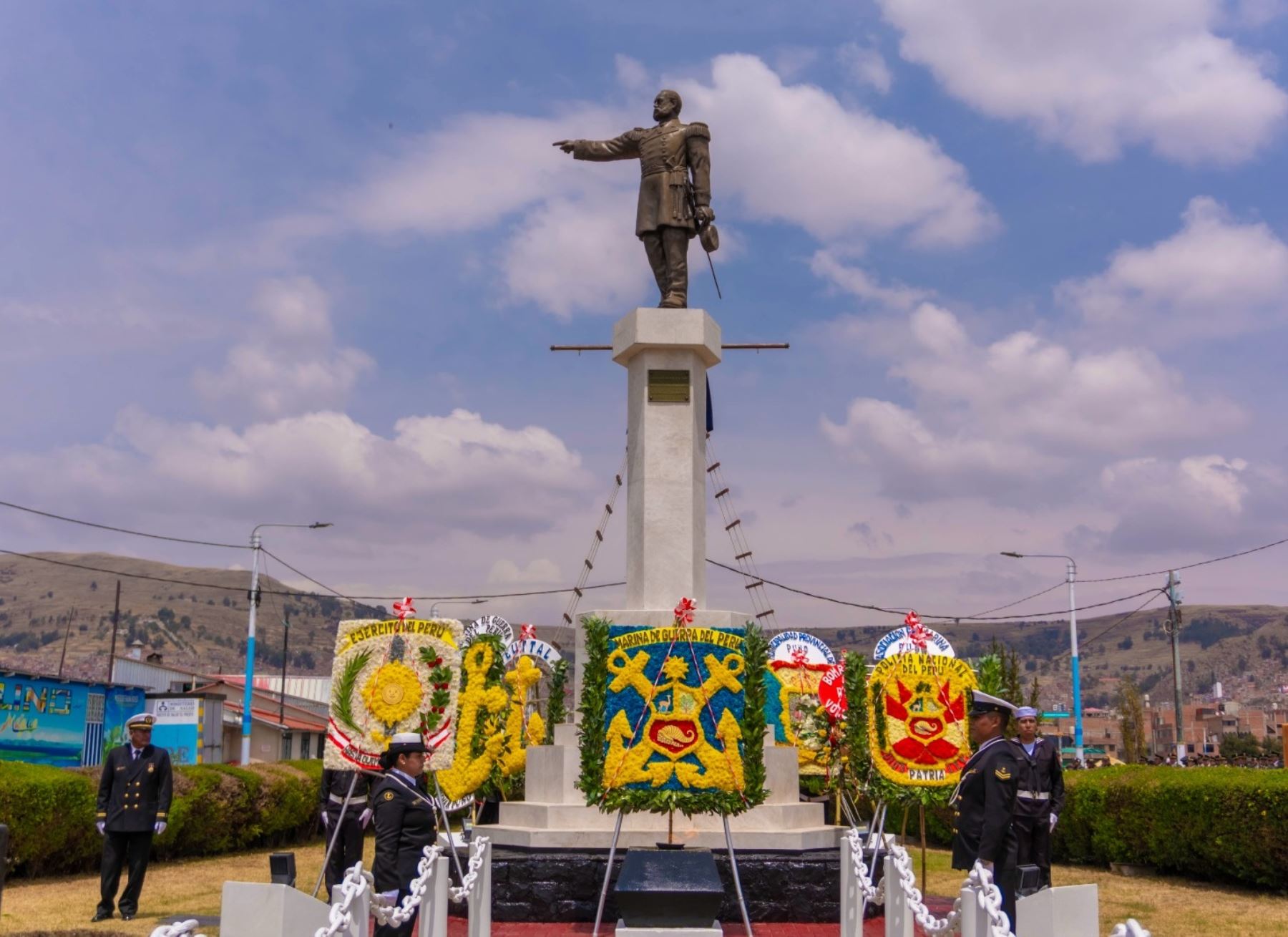 Puno celebró el 203 aniversario de la Marina de Guerra y el 145 del combate de Angamos. Foto: ANDINA/difusión.