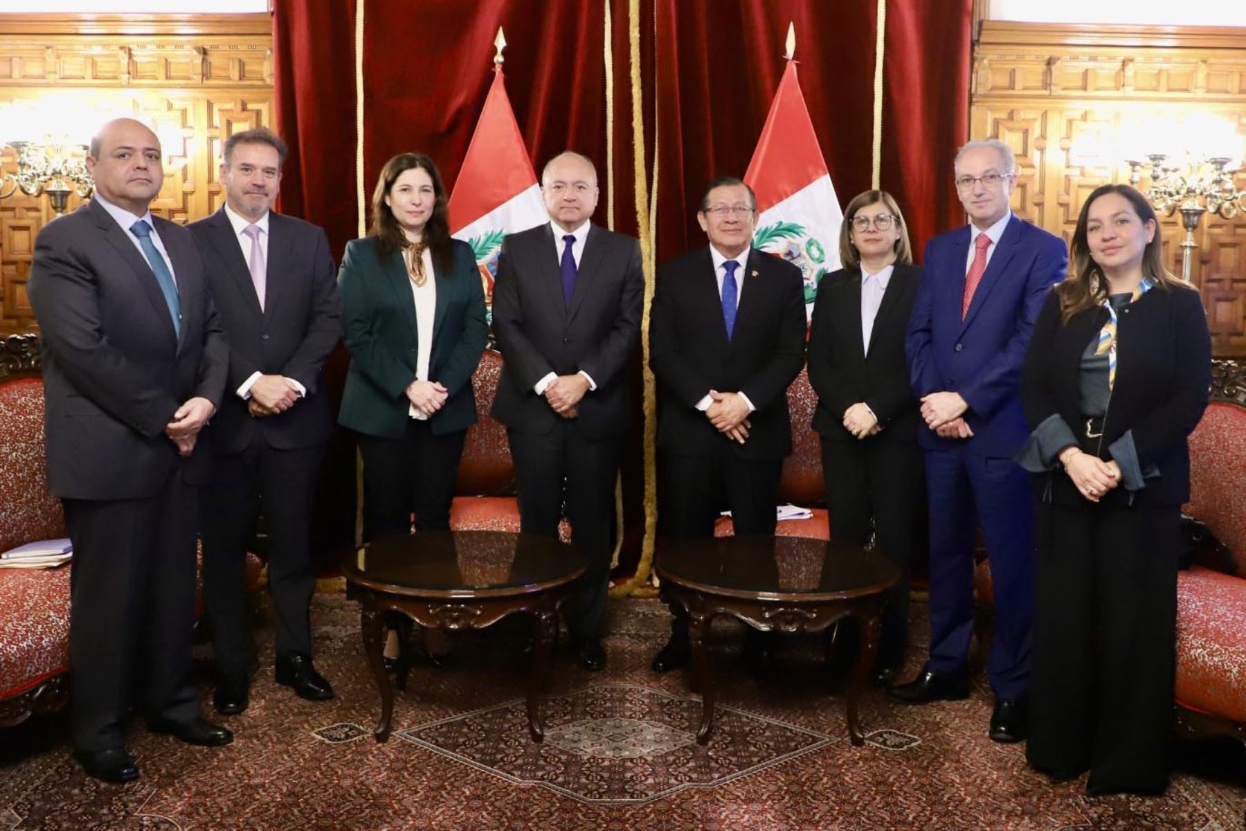 El presidente del Congreso recibió a los directivos de la SNMPE. Foto: ANDINA/Difusión