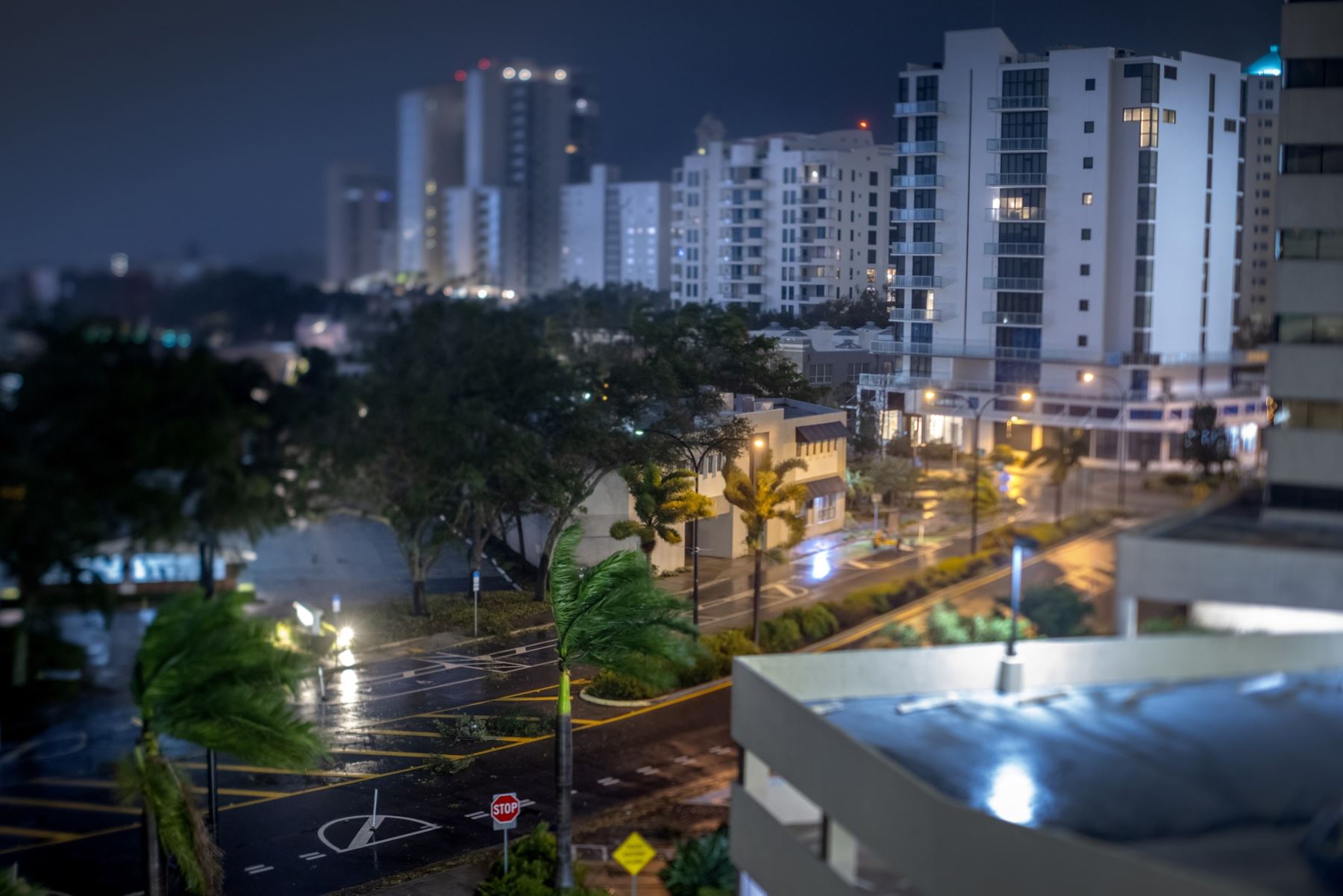 El huracán Milton se acerca como tormenta de categoría 3 en Sarasota, Florida, Foto: EFE