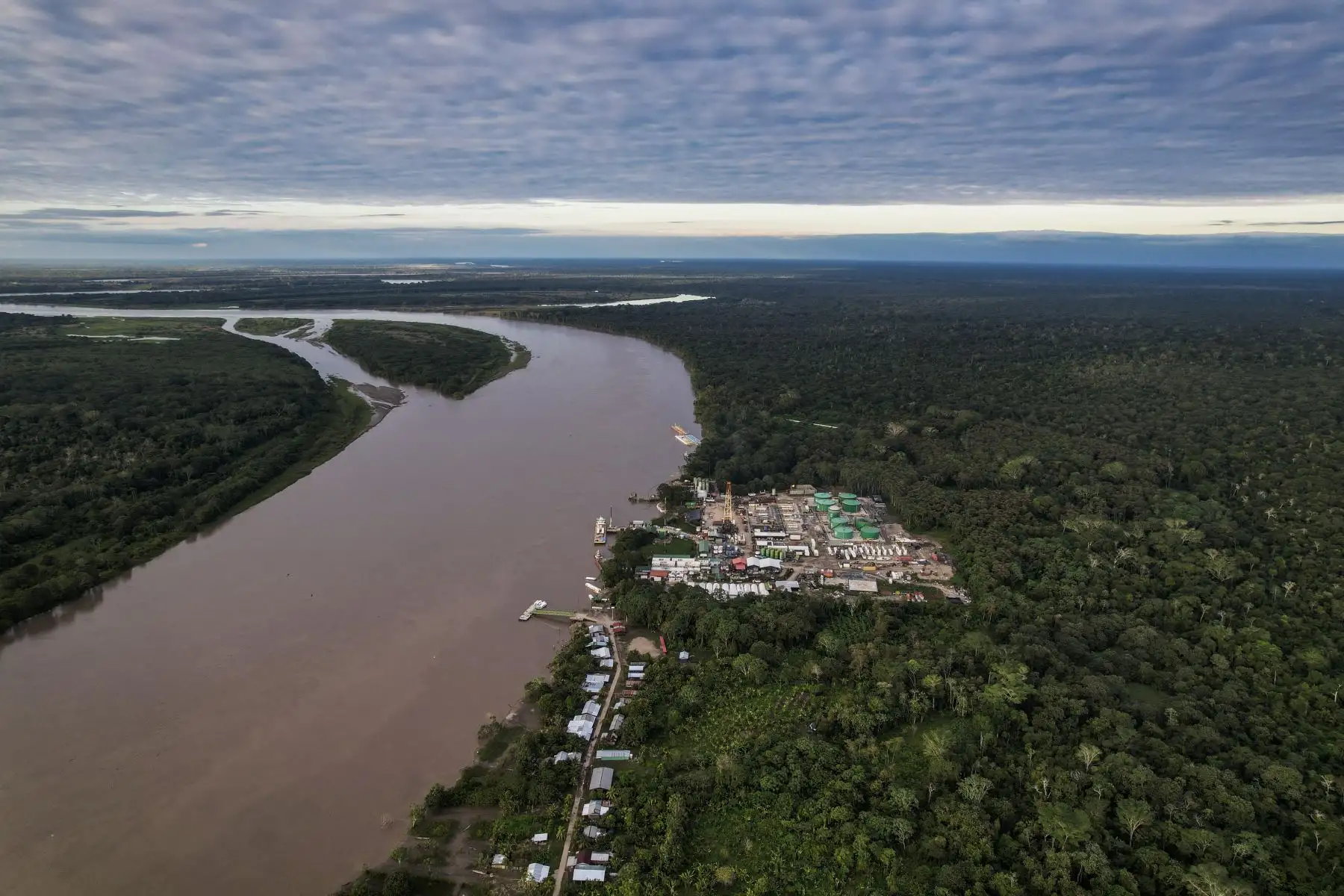 Cofide cofinanciará con BanBif, infraestructura sostenible para proteger de inundaciones a las comunidades y Campo Bretaña en Loreto. ANDINA/Difusión
