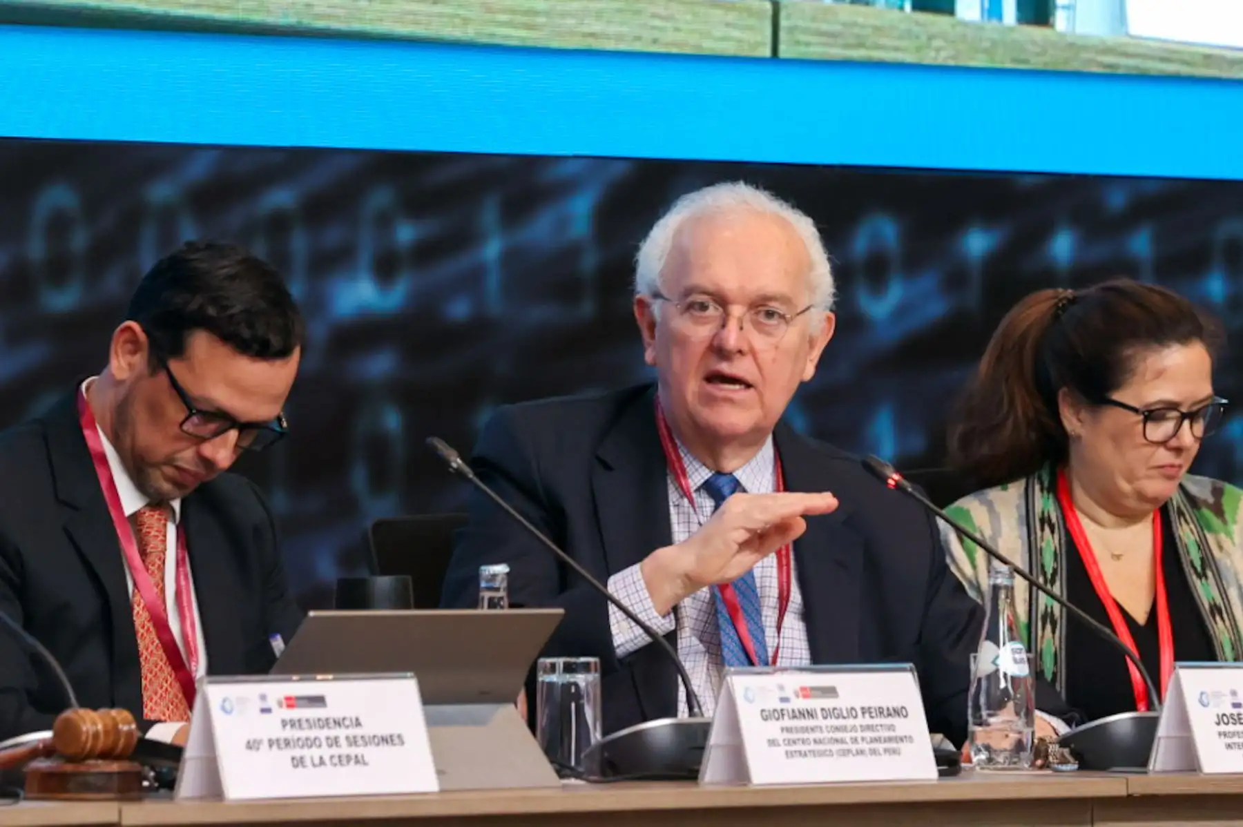 Intervención de José Antonio Ocampo, Profesor de la Escuela de Asuntos Internacionales y Públicos de la Universidad de Columbia en la Mesa 1 del cuadragésimo período de sesiones de la Comisión  Económica para América Latina (CEPAL)

Foto: ANDINA/Juan Carlos Guzmán Negrini