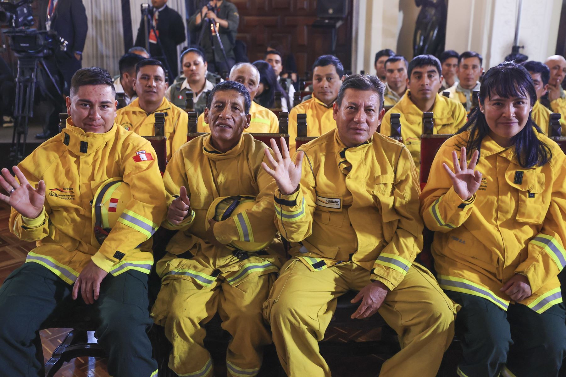 “Estamos con los héroes que protegen la naturaleza en cada área natural protegida", afirmó el ministro del Ambiente. Foto: ANDINA/Prensa Presidencia