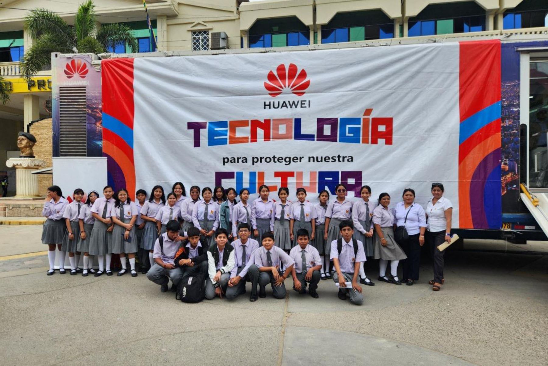 Cerca de 500 personas visitaron exposición tecnológica del Ministerio de Cultura en la ciudad de Tumbes. Foto: ANDINA/Mincul