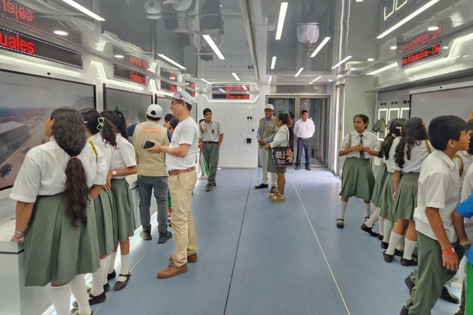 Cerca de 500 personas visitaron exposición tecnológica del Ministerio de Cultura en la ciudad de Tumbes. Foto: ANDINA/Mincul