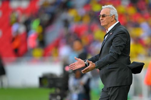 El entrenador uruguayo Jorge Fossati afirmó que la escuadra del Perú comenzó muy bien el partido con Brasil. Foto: AFP