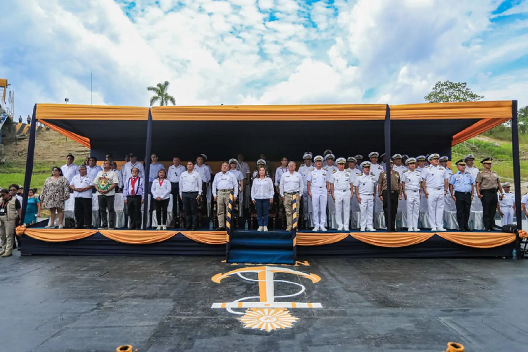 Desde Loreto, la presidenta de la república, Dina Ercilia Boluarte Zegarra, participa en la ceremonia de incorporación de las PIAS, Río Ucayali I y II, a la Marina de Guerra del Perú. Foto: ANDINA/ Prensa Presidencia