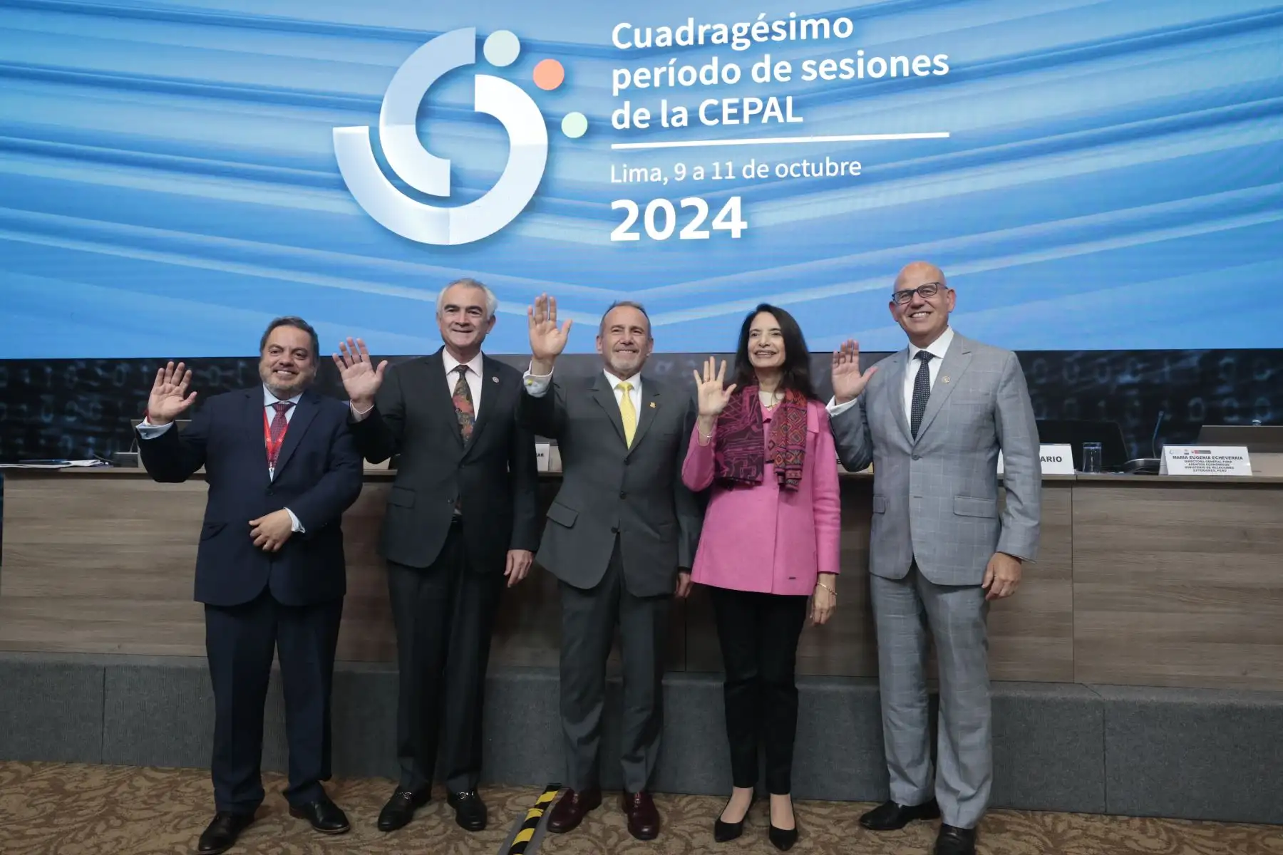 Elmer Schialer, ministro de Relaciones Exteriores del Perú, participó en la clausura del cuadragésimo período de sesiones de la CEPAL, realizado en Lima.
Foto: ANDINA/Vidal Tarqui Palomino