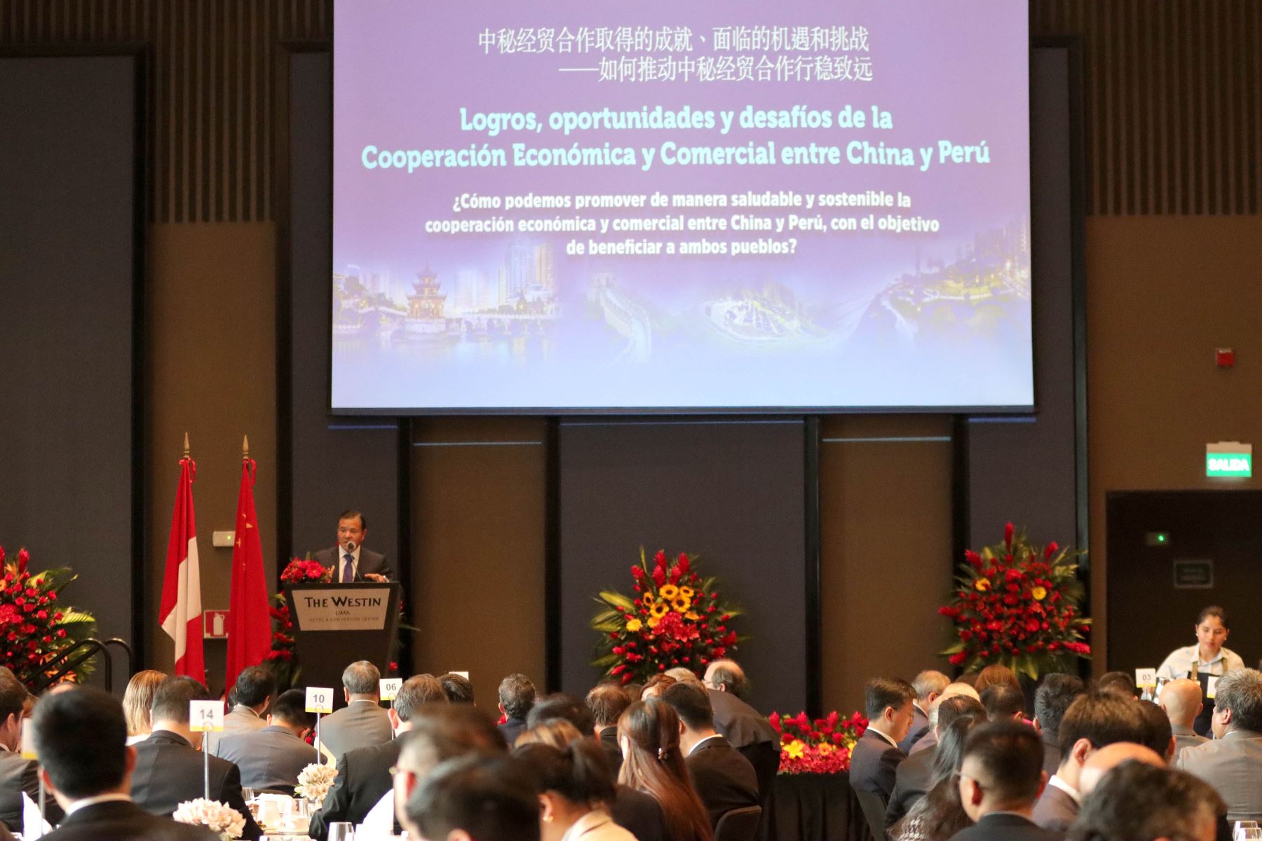 La Asociación de Empresas Chinas en Perú organizó el Desayuno Empresarial denominado “Logros, Oportunidades y Desafíos de la Cooperación Económica y Comercial entre China y Perú”. Foto : ANDINA / Lino Chipana.