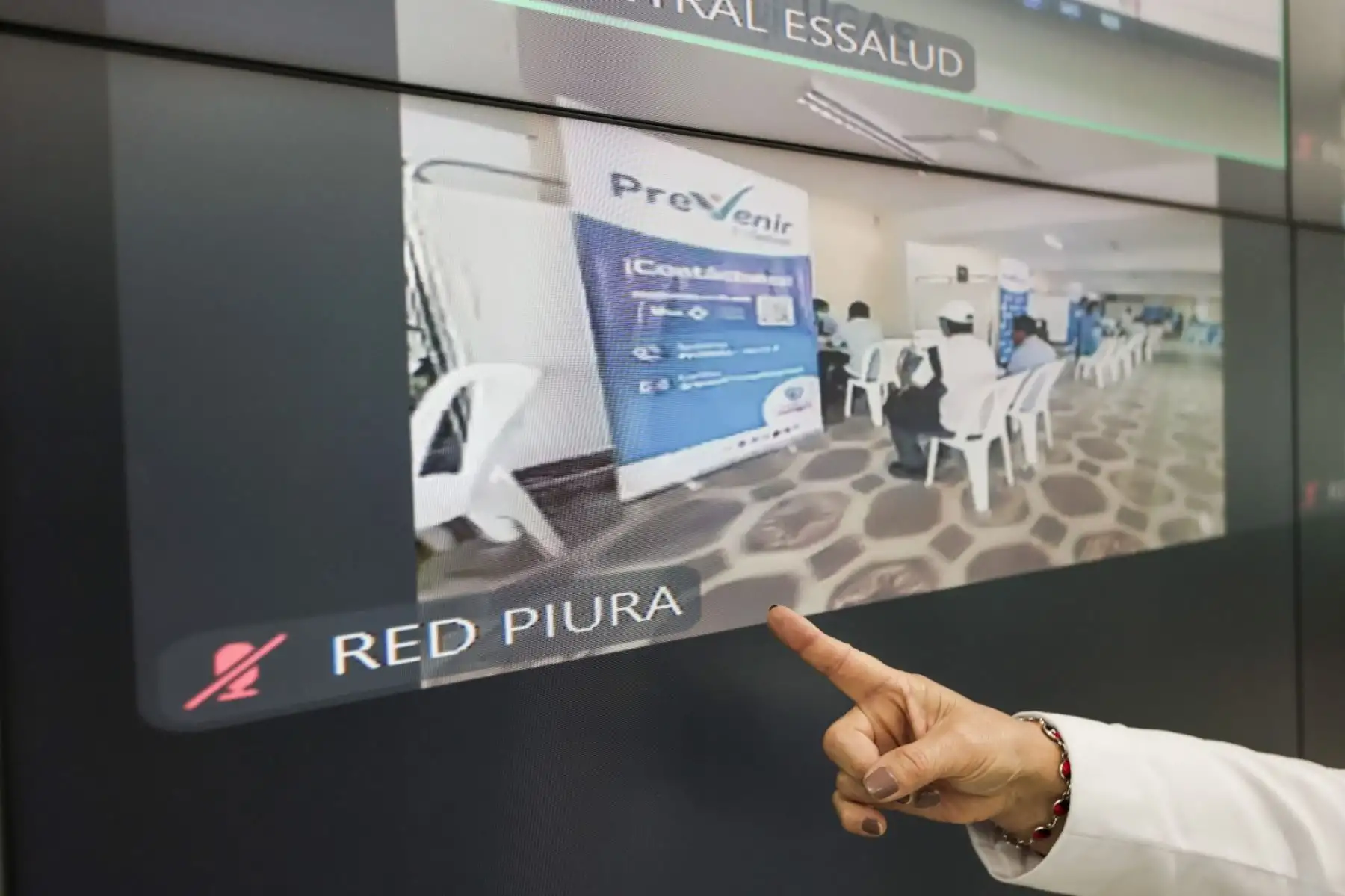 Presidenta ejecutiva de EsSalud, Dra. María Elena Aguilar, detalla las acciones que se están implementando para detectar el cáncer de mama, cuello uterino y próstata a nivel nacional, de manera temprana. Entre estas iniciativas, destaca el programa Prevenir, que llevará a cabo operativos en Abancay, Piura y Lima. Foto: ANDINA/ Connie Calderon