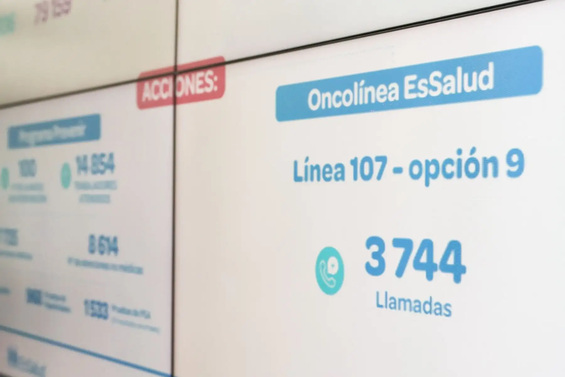 Presidenta ejecutiva de EsSalud, Dra. María Elena Aguilar, detalla las acciones que se están implementando para detectar el cáncer de mama, cuello uterino y próstata a nivel nacional, de manera temprana. Entre estas iniciativas, destaca el programa Prevenir, que llevará a cabo operativos en Abancay, Piura y Lima. Foto: ANDINA/ Connie Calderon