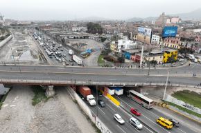 Cierre parcial del puente Ricardo Palma entre los distritos del Rímac y Cercado de Lima, por trabajos de apuntalamiento en el puente en el sentido de sur a norte. Foto: ANDINA/Daniel Bracamonte