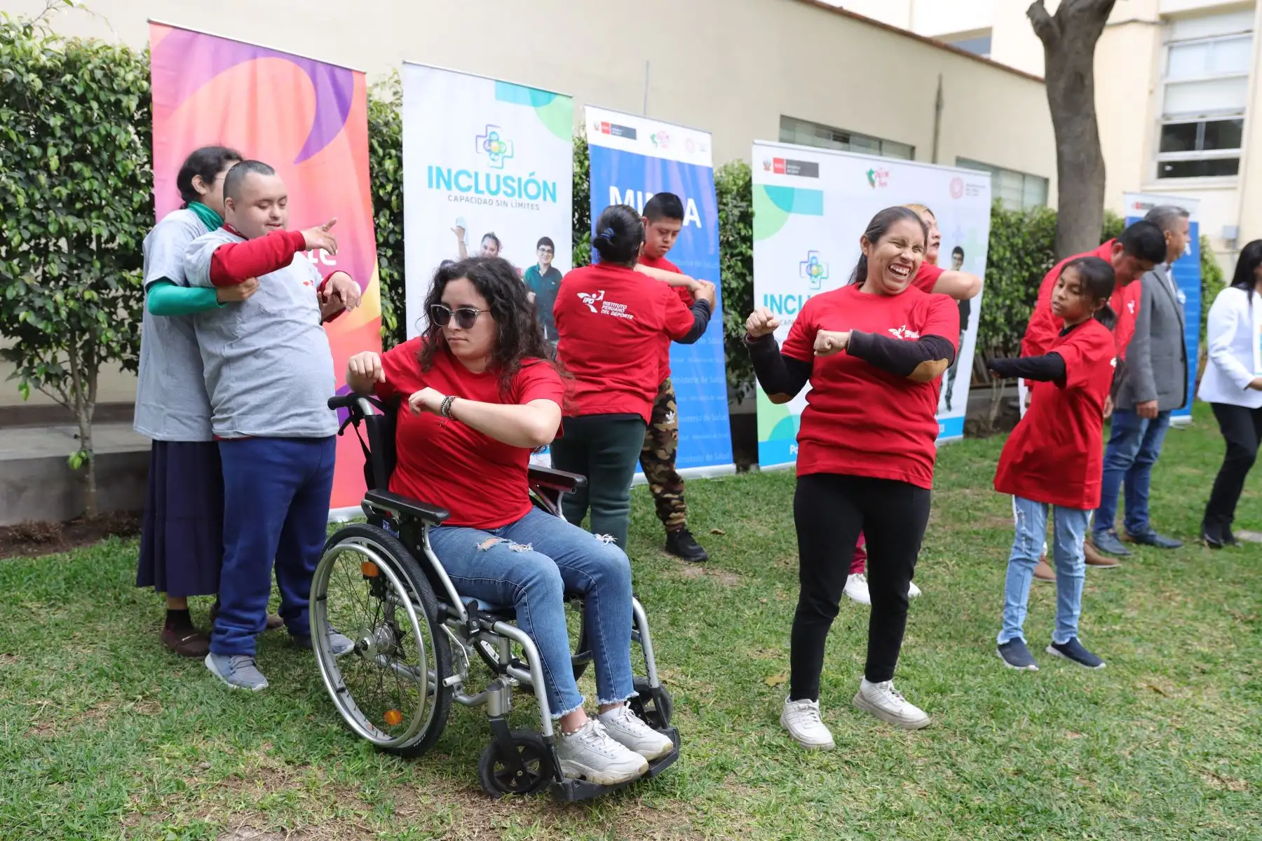 El Ministerio de Salud conmemora el "Día Nacional de la Persona con Discapacidad" con actividades físicas y recreativas al aire libre. Foto: ANDINA / Lino Chipana