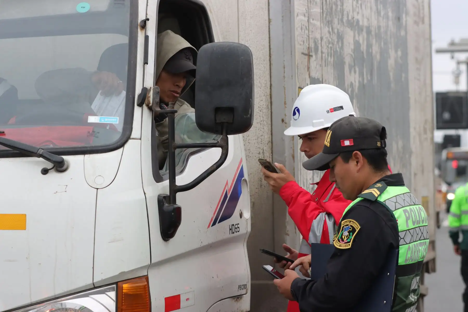 Los vehículos infraccionados serán internados en el depósito de Ancón. Foto: ANDINA/ Lino Chipana