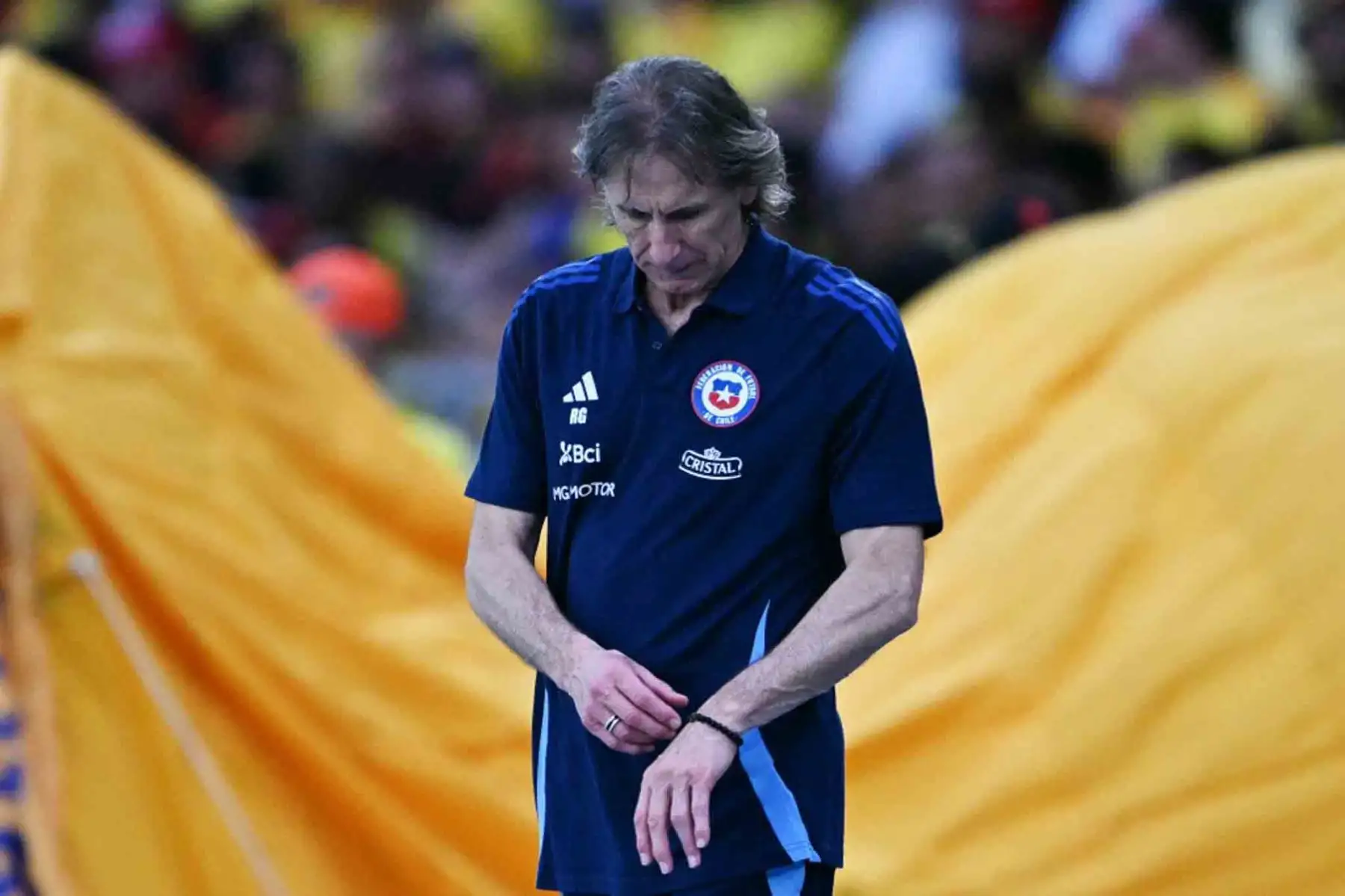 Chile tiene apenas cinco puntos luego de diez partidos disputados. De ellos, sólo ganó uno, de local ante Perú; empató dos y perdió siete.