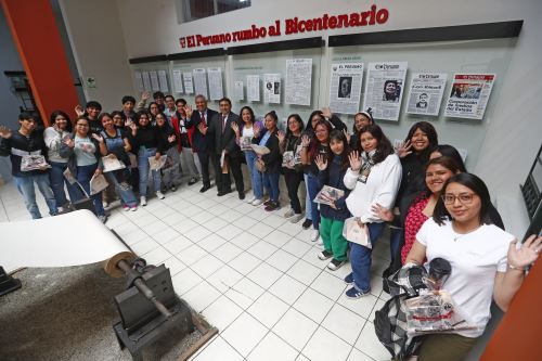 Estudiantes de la Universidad César Vallejo visitaron Editora Perú para participar en la iniciativa Vive Andina