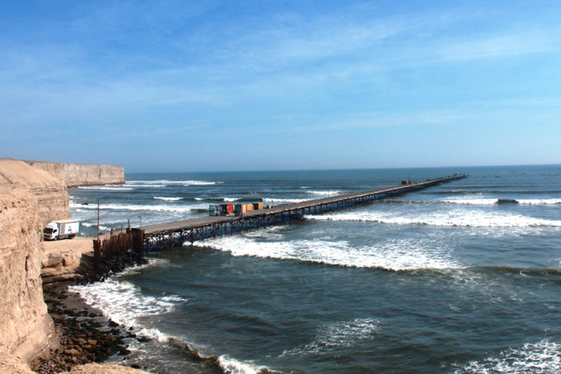 El centenario Muelle de Eten es uno de los seis recursos turísticos de Lambayeque que fue jerarquizado por su alto valor histórico y cultural. ANDINA/Juan Carlos Guzmán