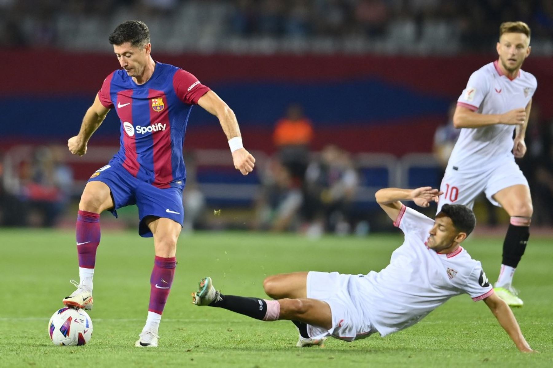 Robert Lewandowski es la carta de gol del Barza ante el Sevilla