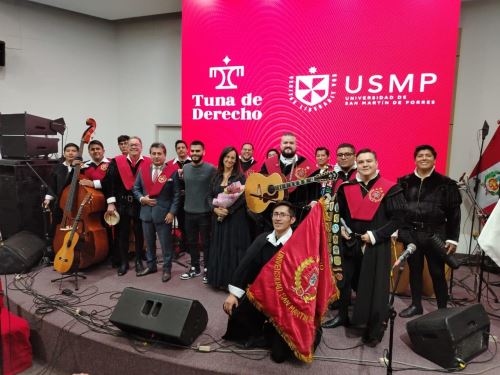 Pedro Suárez-Vértiz: tunos le rinden homenaje con el tema “Un vino y una cerveza”