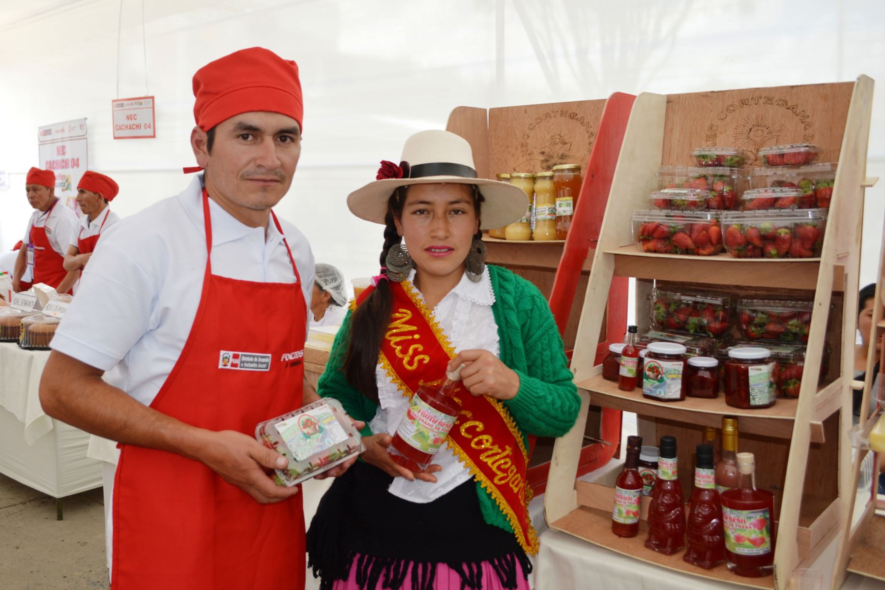 En la expoferia participan emprendedores de los distritos de Cospán, Utco, Asunción, San Juan, Calquis, El Prado, San Pablo, Cochán y San Silvestre de Cochán. Foto: ANDINA/Cortesía Eduard Lozano