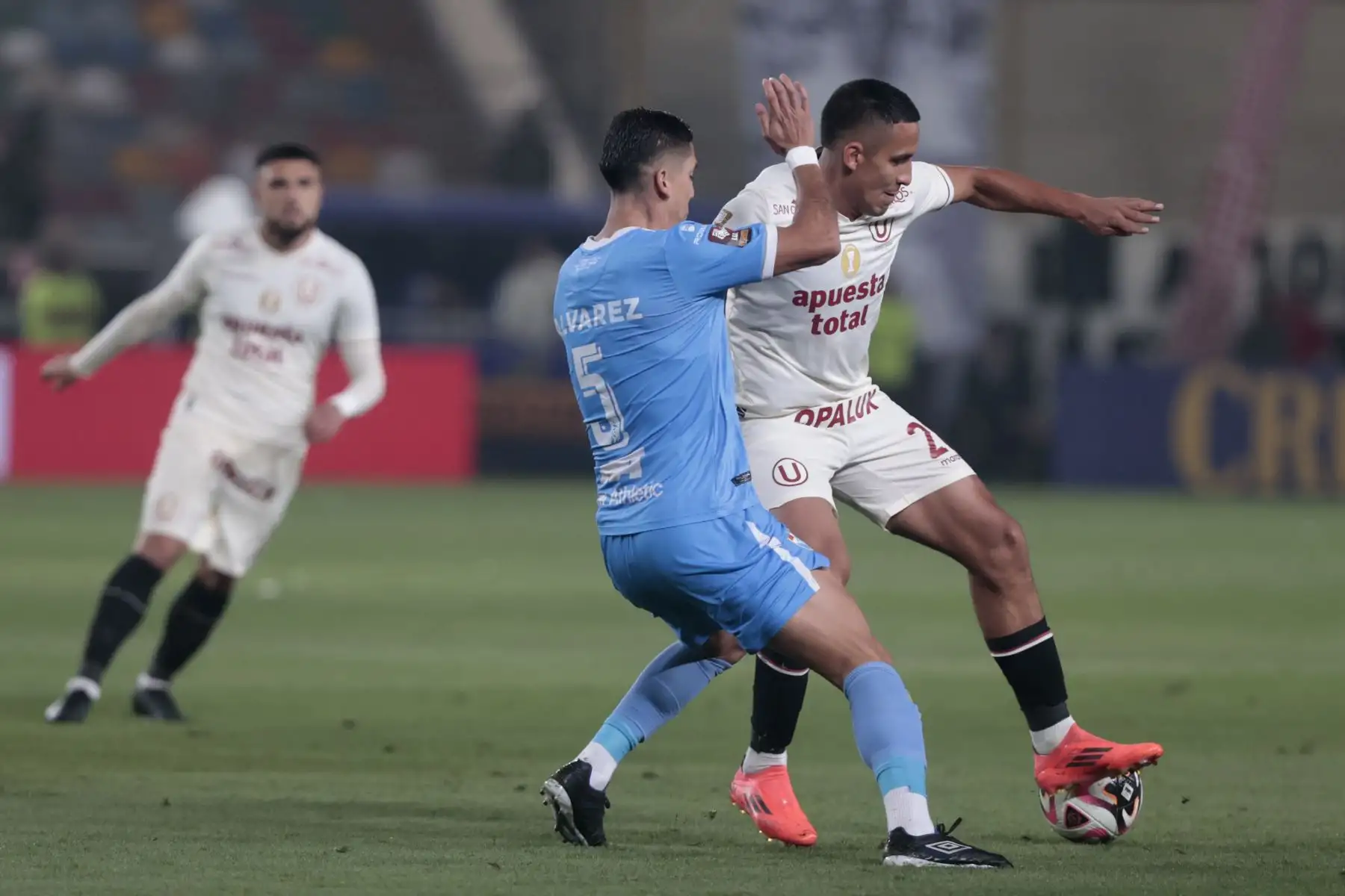Universitario de Deportes recibe a ADT de Tarma en el Monumental de Ate por la fecha 14 del Torneo Clausura. Foto: ANDINA/Vidal Tarqui