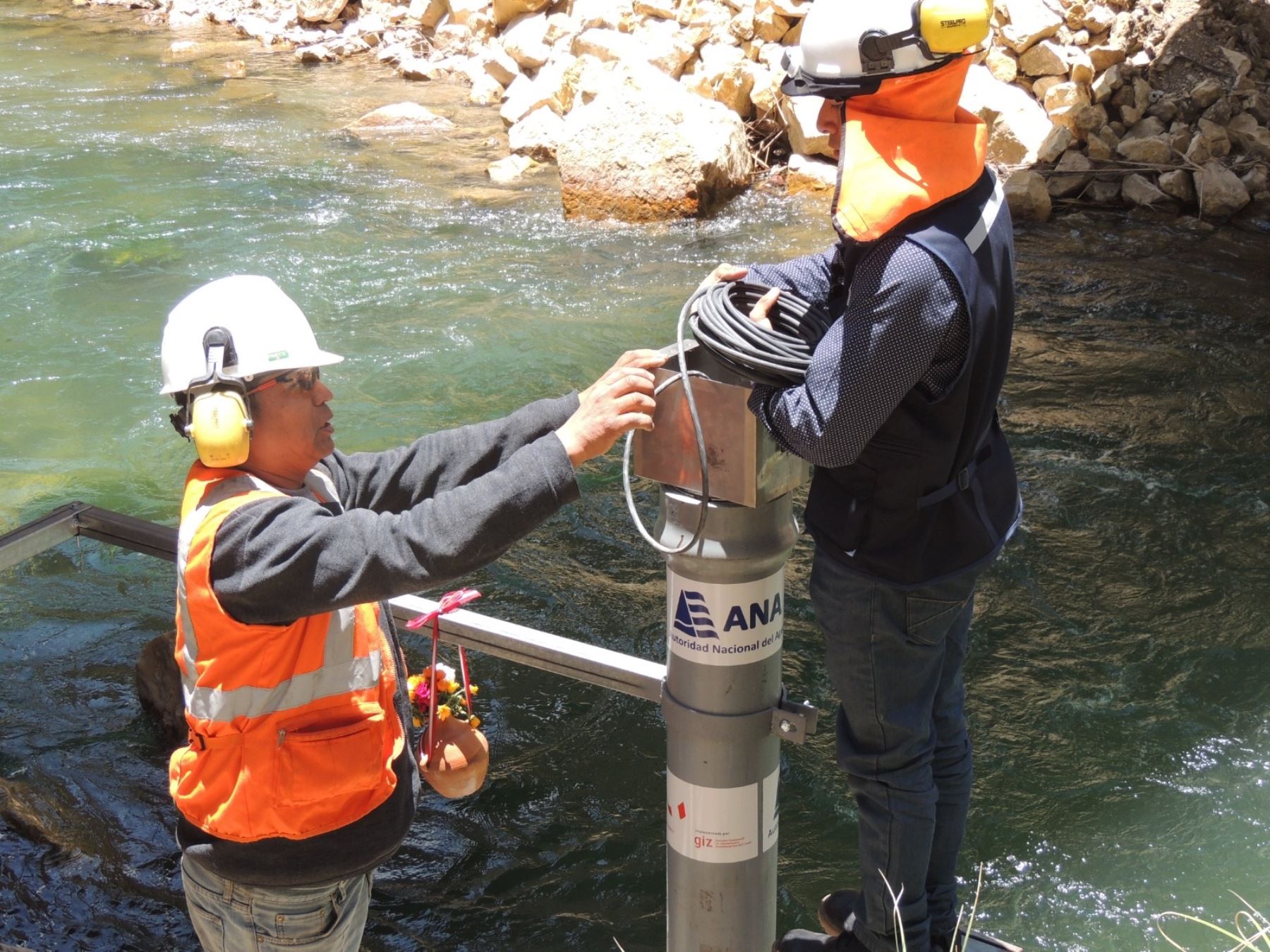 Una moderna estación portátil que servirá para monitorear la calidad del agua en el río La Virgen fue inaugurada por la Autoridad Nacional del Agua. El equipo se ubica en el distrito de Chongos Alto, en la provincia de Huancayo. ANDINA/Difusión