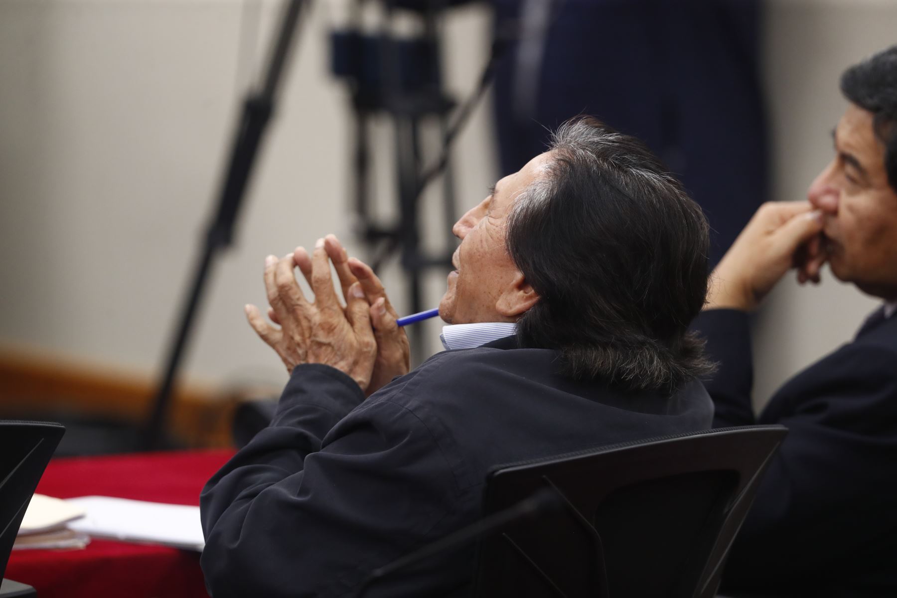 Tras varias horas de audiencia, el expresidente Alejandro Toledo fue sentenciado a 20 años de prisión efectiva, desde la sala de audiencias del penal de Barbadillo en Ate, el lunes 21 de octubre de 2024. Foto: ANDINA/Daniel Bracamonte