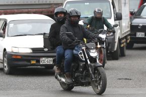 El Ejecutivo está evaluando restringir la circulación de motocicletas con dos pasajeros en zonas en estado de emergencia . Foto:ANDINA / Lino Chipana.