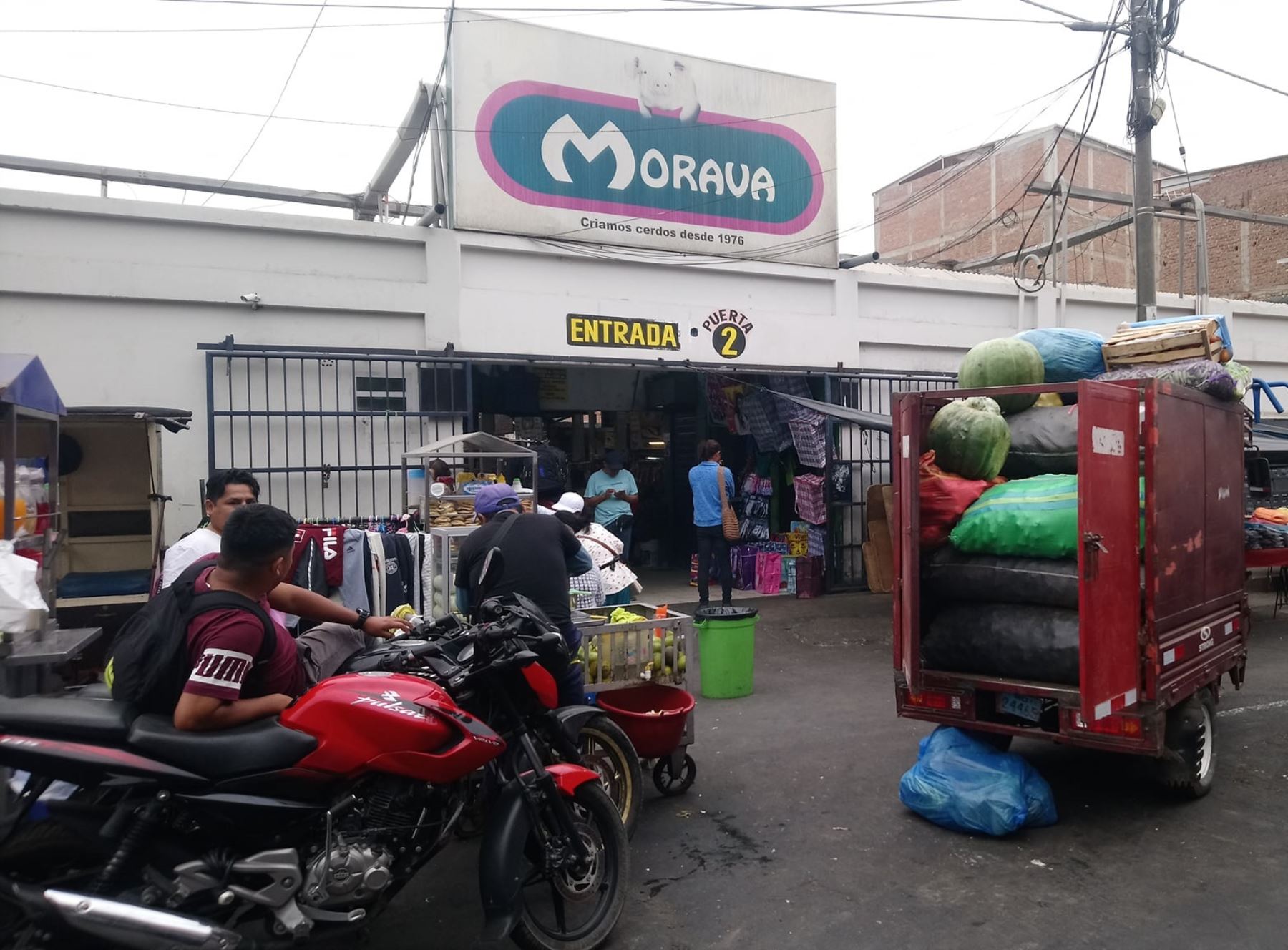 El mercado Palermo, uno de los más importantes de Trujillo, cerró hoy debido al paro de transportistas.