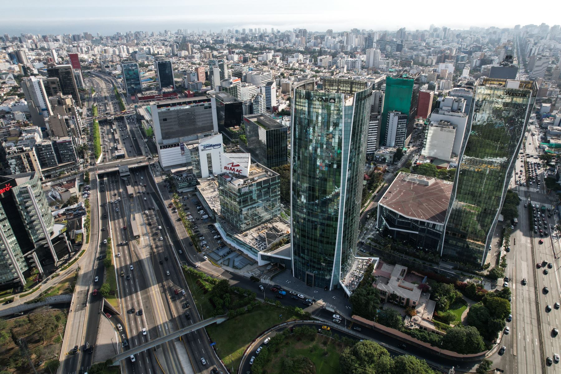 Vista del centro financiero de Lima. ANDINA