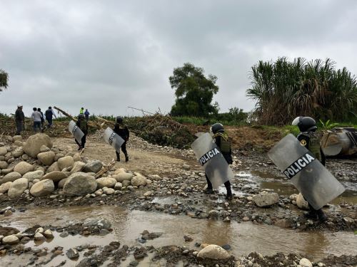 Autoridades recuperaron siete hectáreas de terrenos de propiedad del Estado en quebradas de la provincia de Trujillo que se encontraban invadidas. ANDINA/Difusión