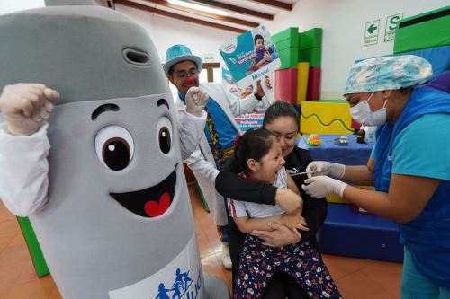  La campaña, coordinada con el Ministerio de Salud (Minsa), también incluye visitas casa por casa e instituciones educativasANDINA/Difusión