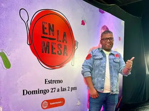 En la mesa bajo la conducción de Choca Mandros.