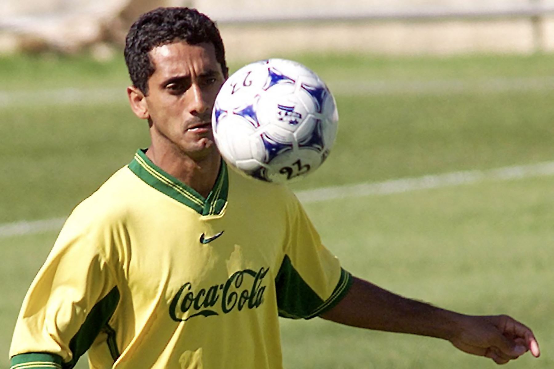 Ze Carlos, defensa brasileño. Foto: ANDINA/AFP