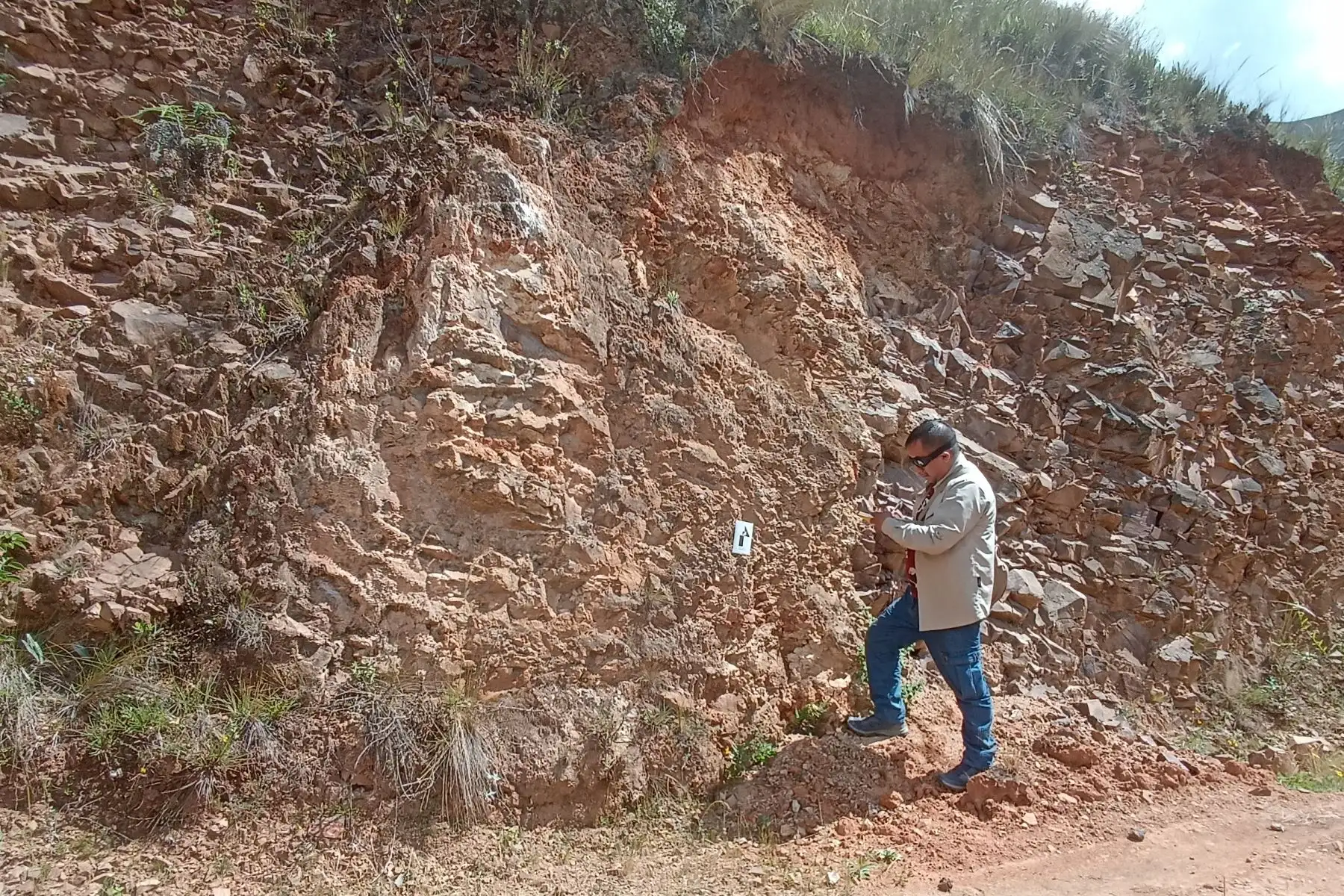 Especialistas de la Dirección de Recursos Minerales y Energéticos del Ingemmet realizaron investigaciones en el departamento de Huánuco. Foto: ANDINA/Ingemmet