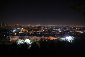 Vista general de Teherán después de que se escucharan varias explosiones en la capital iraní. Foto: AFP