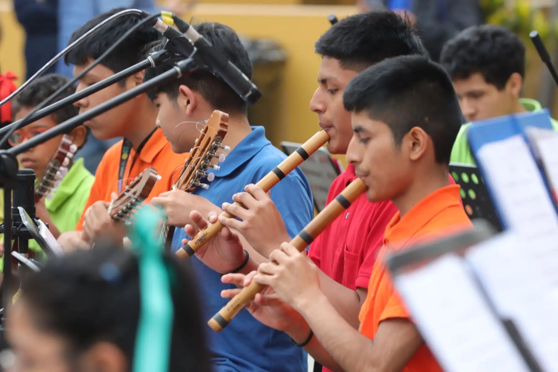 Los temas musicales interpretados por el elenco fueron “A ti” (Pasacalle Ayacuchano con Arreglo de Enderson Herencia), “Chacombo” (Del Zambo Cavero, Arreglo de Enderson Herencia), “Toro mata” (De Caitro Soto, Arreglo de Enderson Herencia).
Foto: ANDINA / Lino Chipana.